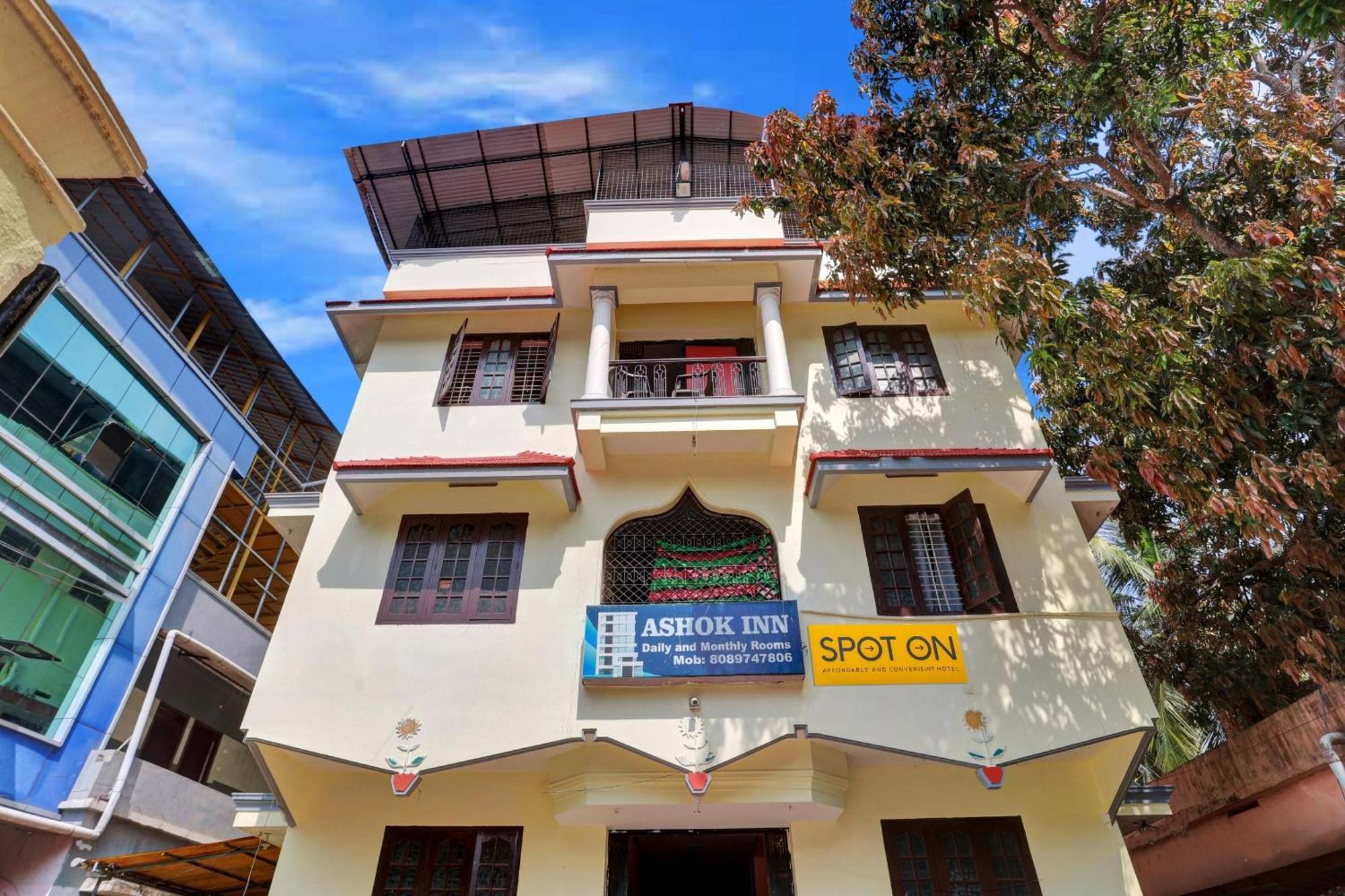 Hotel O Ashok Inn Kazhakuttam Buitenkant foto