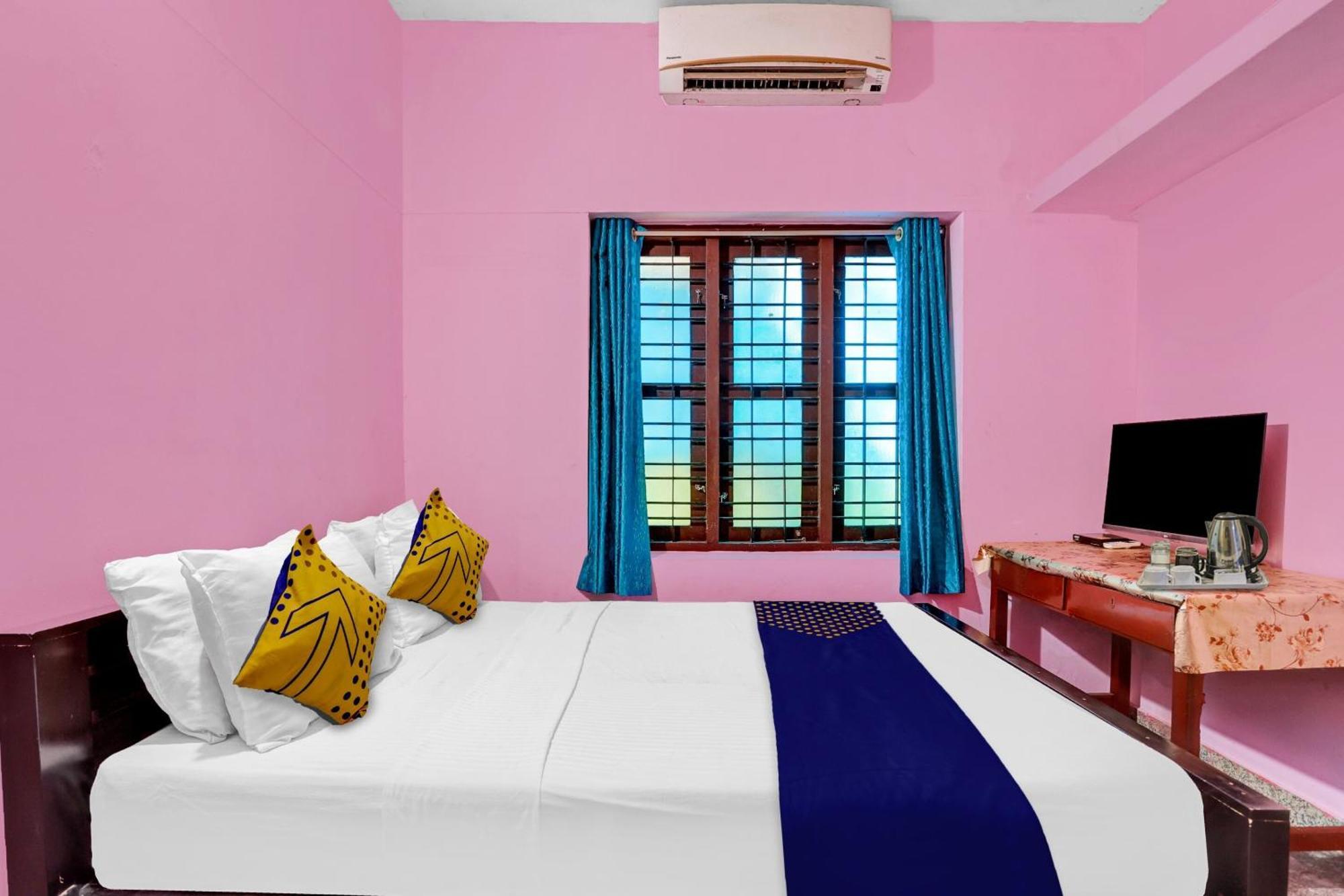 Hotel O Ashok Inn Kazhakuttam Buitenkant foto
