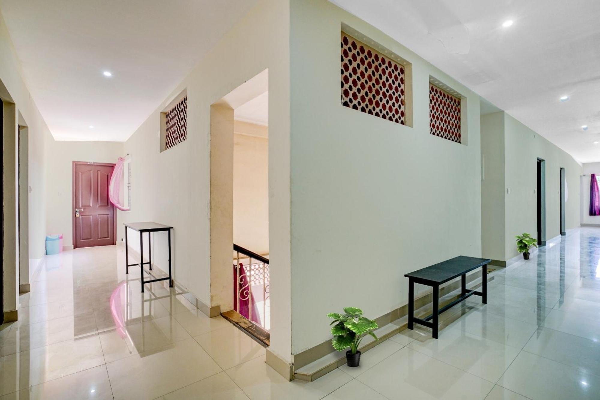 Hotel O Ashok Inn Kazhakuttam Buitenkant foto