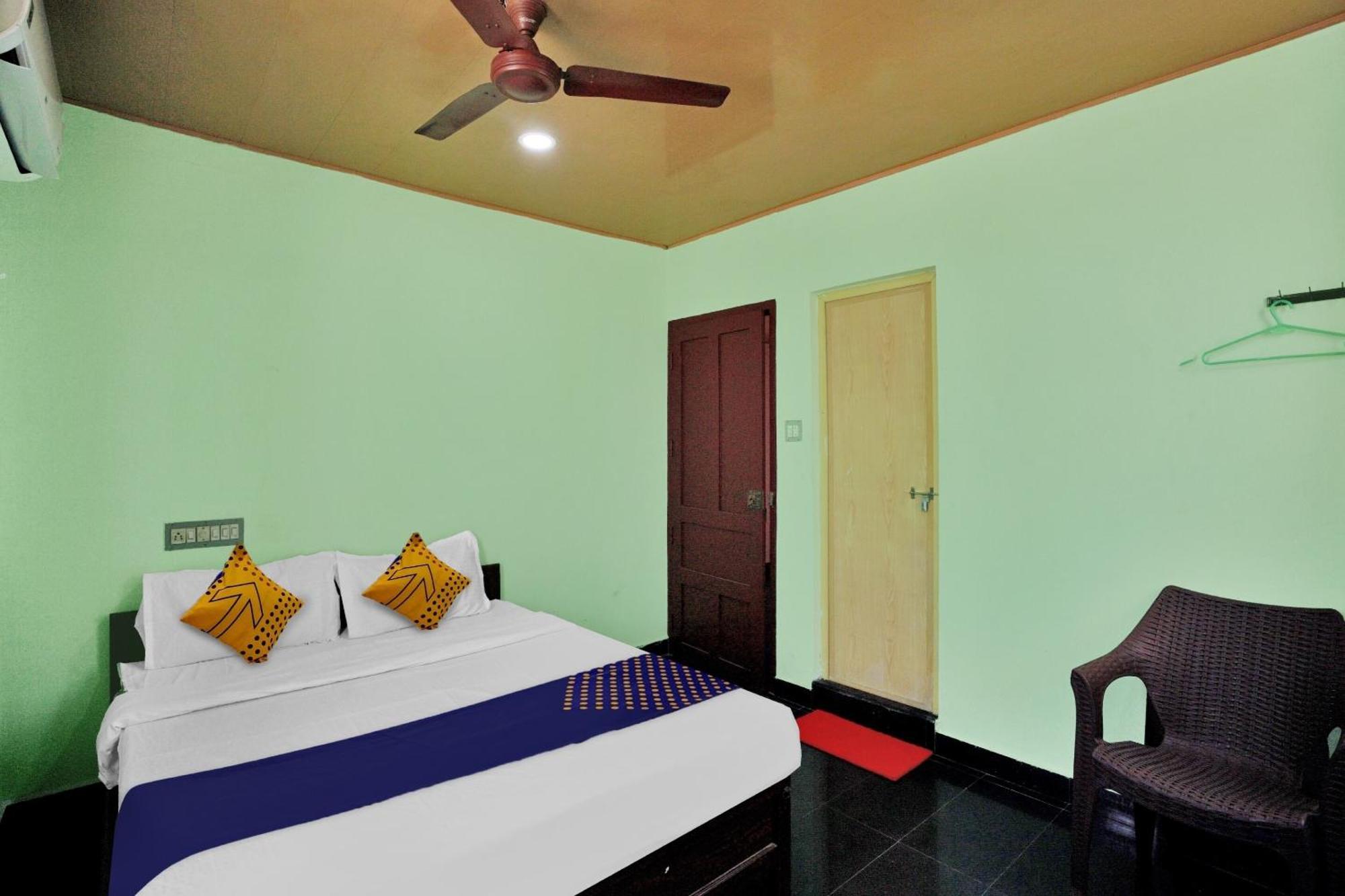 Hotel O Ashok Inn Kazhakuttam Buitenkant foto